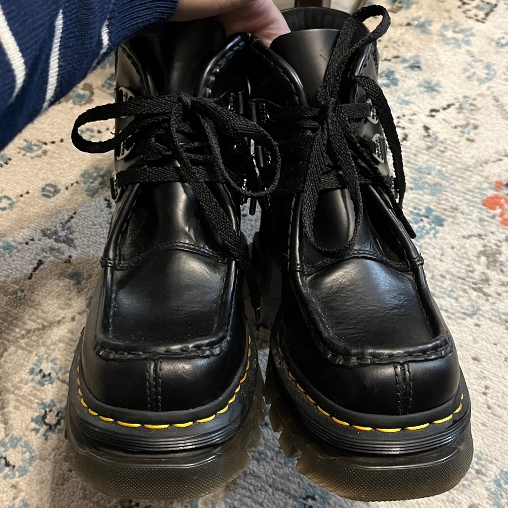 Dr. Martens Black Corran 3-Eye Atlas Leather Heeled Boots - Picture 12 of 17